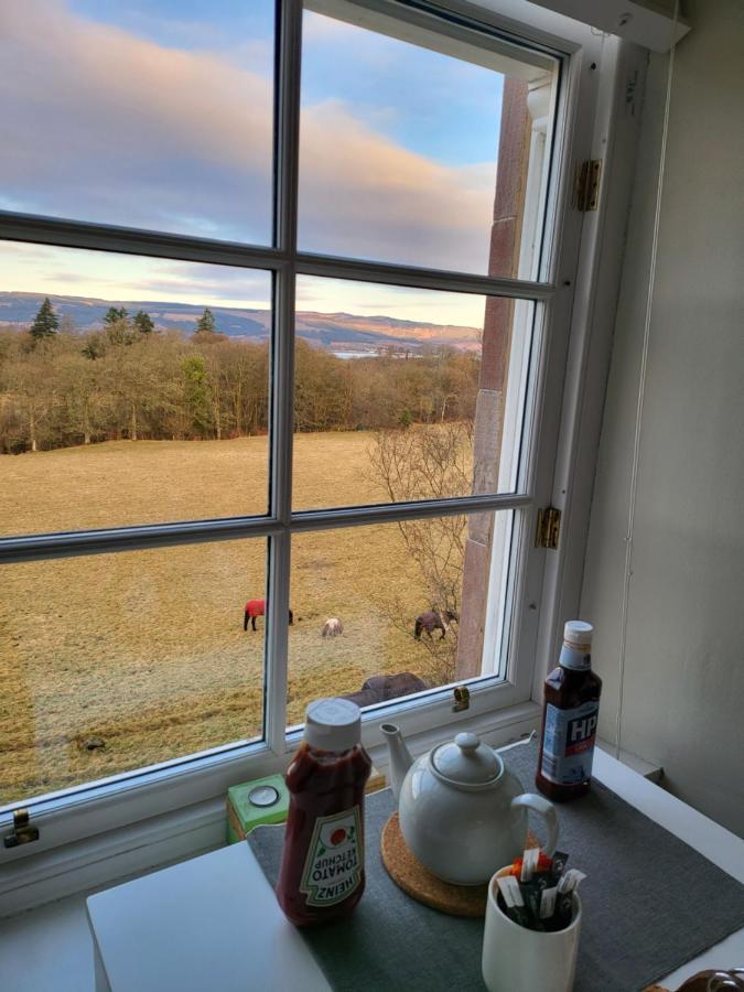 Langhouse Castle Bed And Breakfast Inverkip Exteriér fotografie