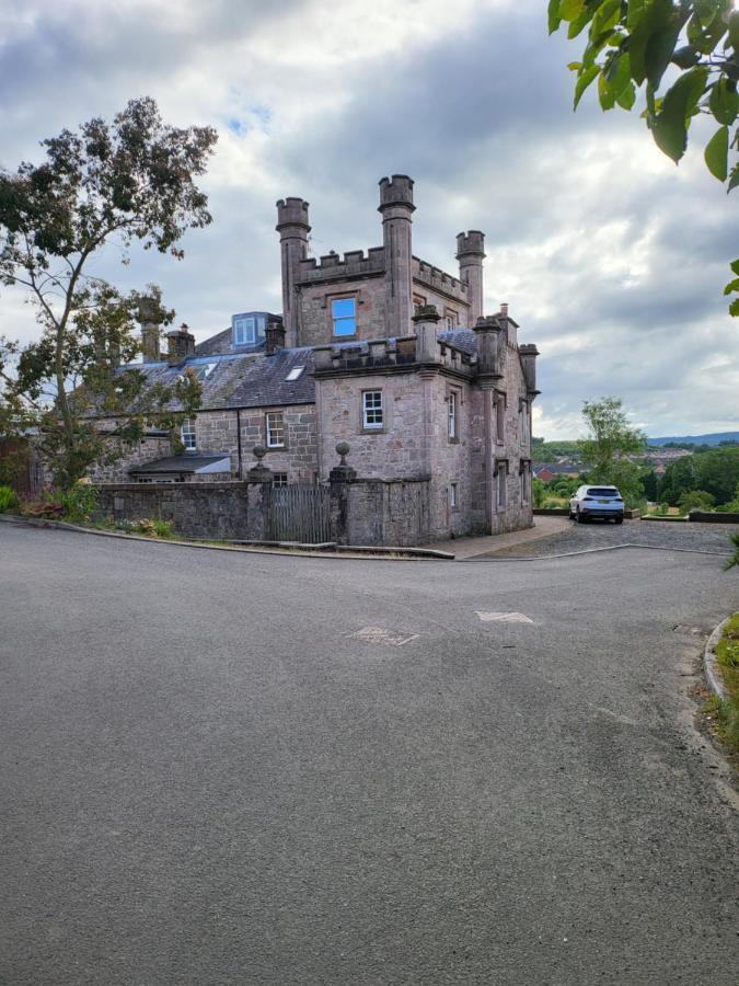 Langhouse Castle Bed And Breakfast Inverkip Exteriér fotografie