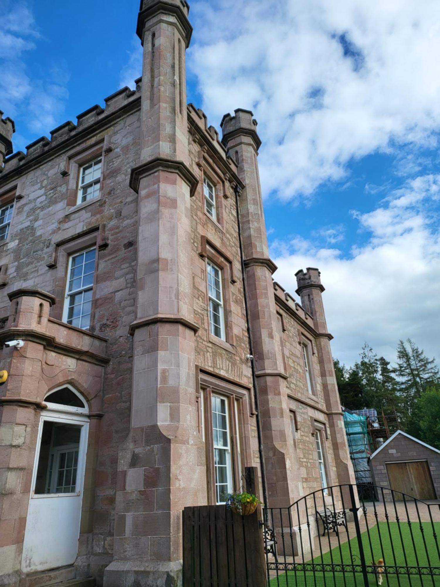 Langhouse Castle Bed And Breakfast Inverkip Exteriér fotografie