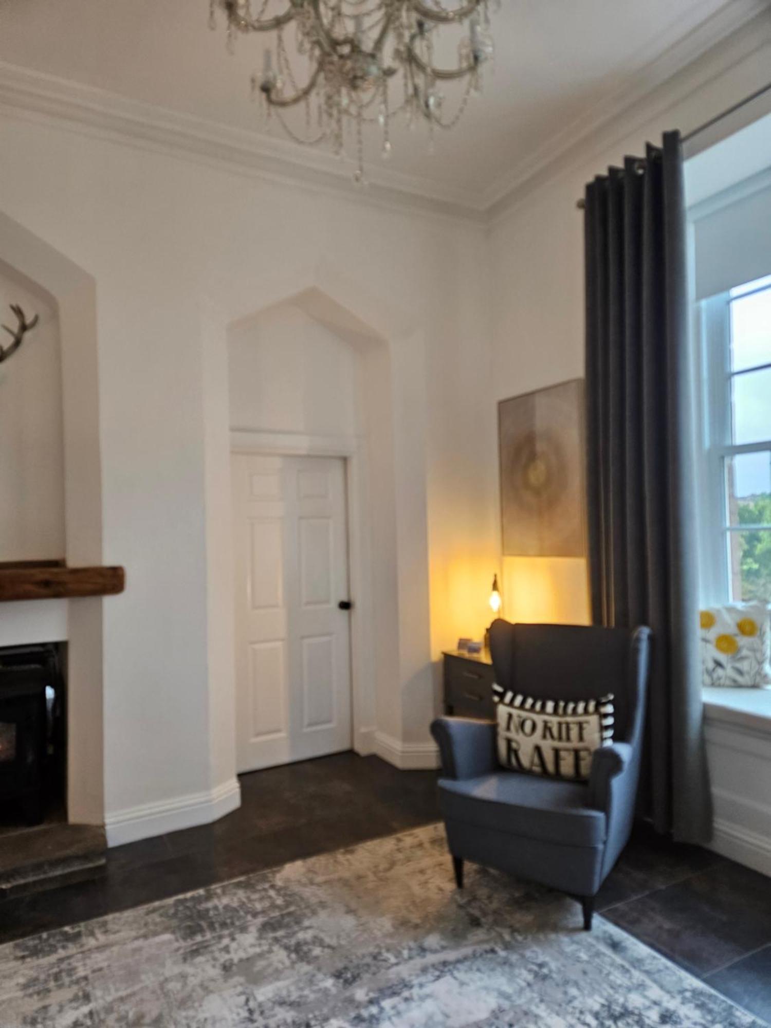 Langhouse Castle Bed And Breakfast Inverkip Exteriér fotografie