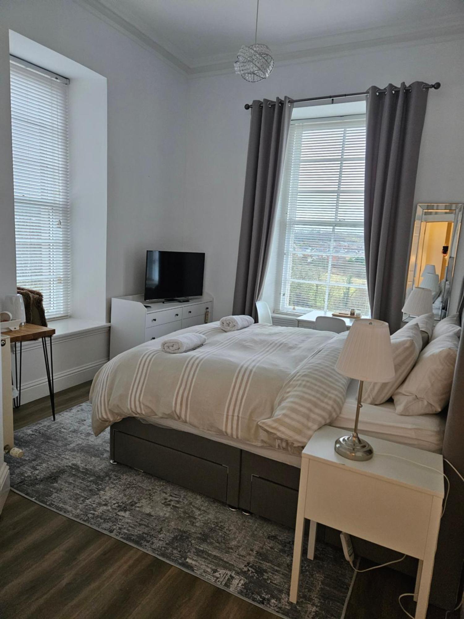 Langhouse Castle Bed And Breakfast Inverkip Exteriér fotografie